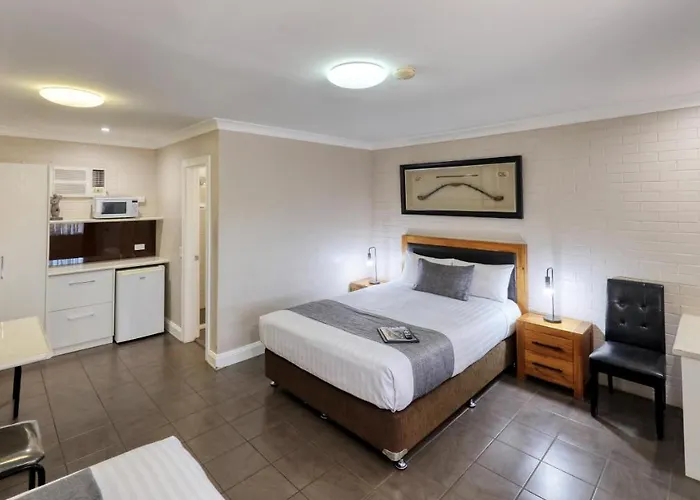 Country Leisure Motor Inn