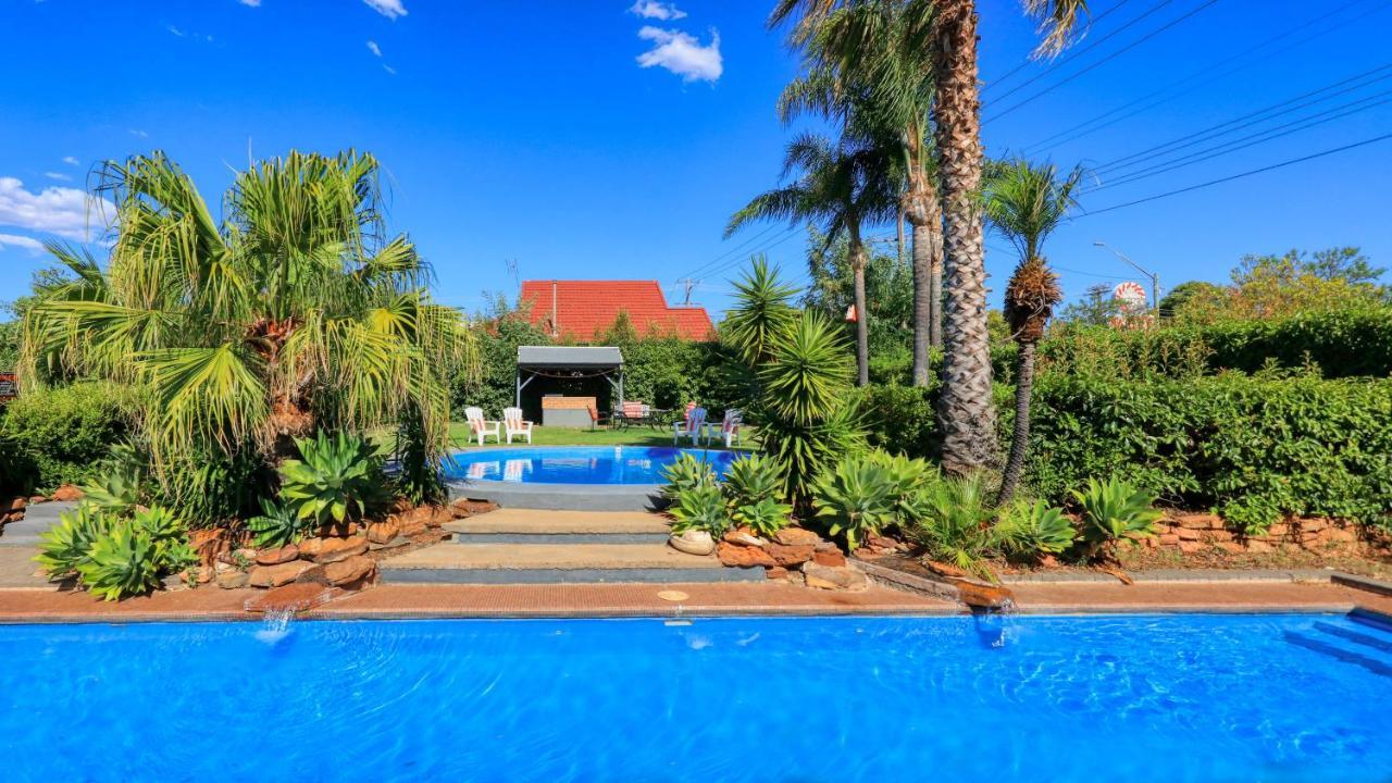 Country Leisure Motor Motel 4*